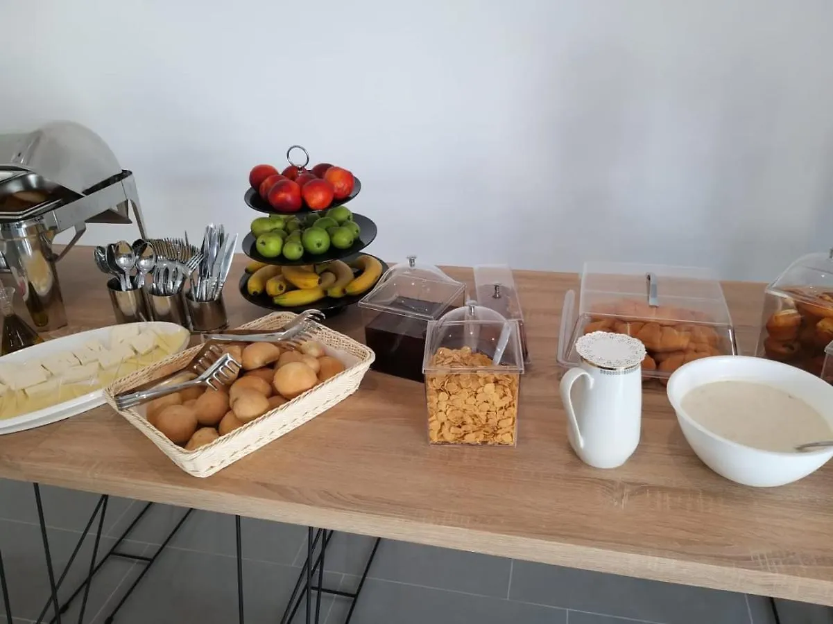 H&M Hotel Vlorë