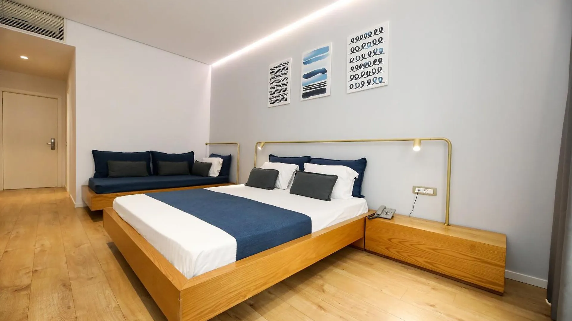 H&M Hotel Vlorë Albania