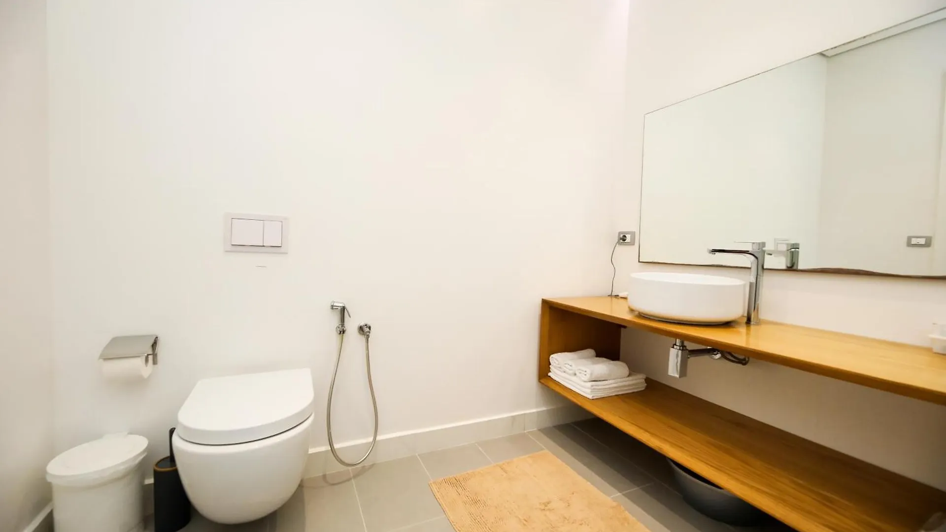 H&M Hotel B&B Vlorë Albanien