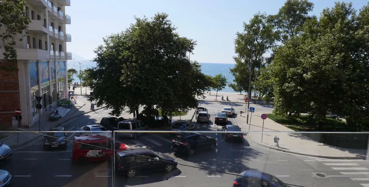 H&M Hotel B&B Vlorë