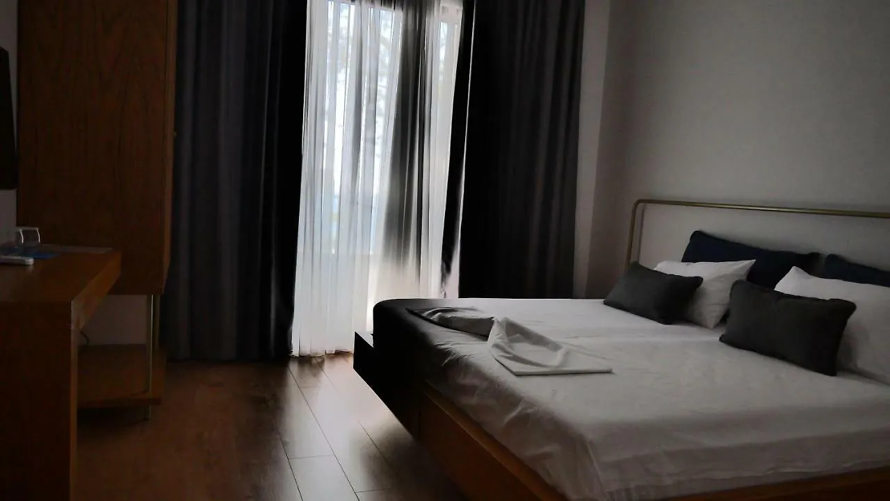 H&M Hotel B&B Vlorë Albanien